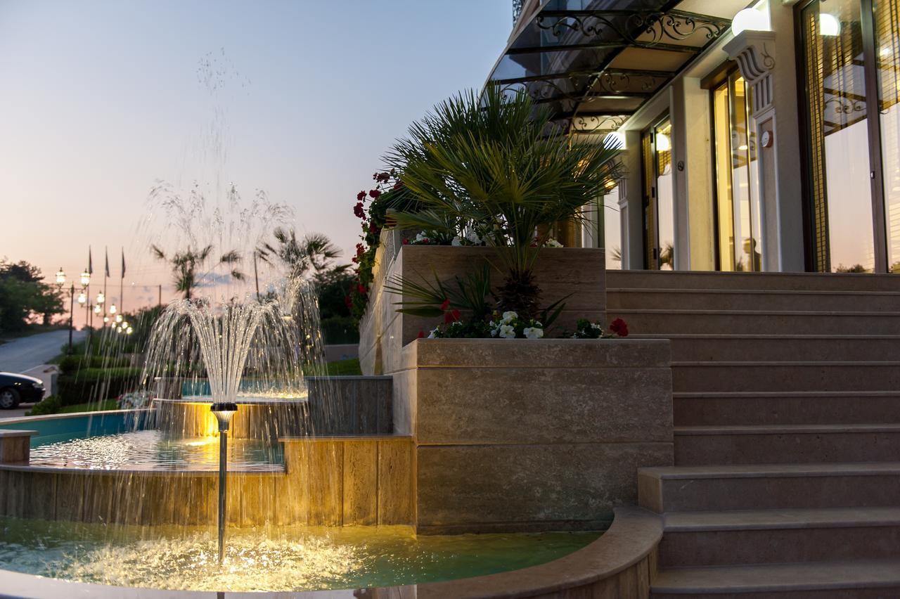 Mantar Spa Hotel Marikostinovo エクステリア 写真